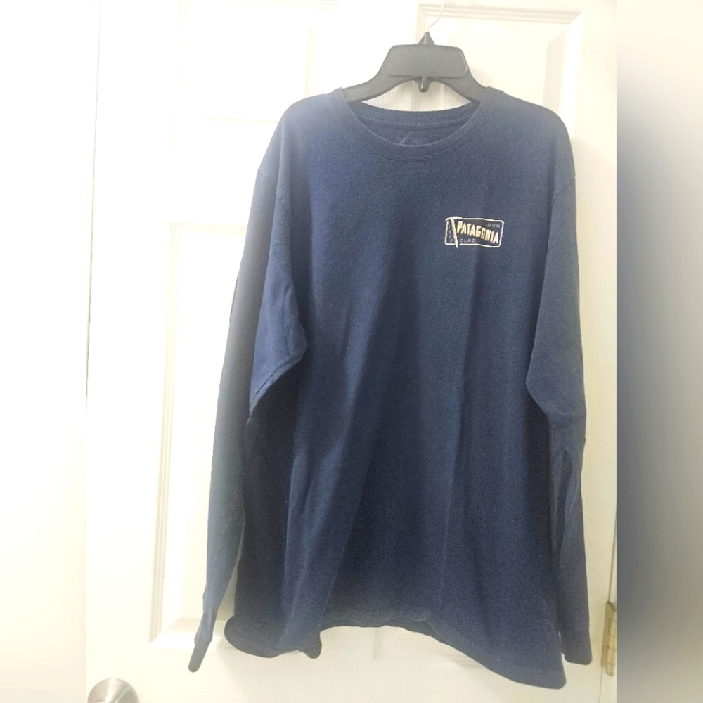 Patagonia Men's Classic Navy Long Sleeve Tee